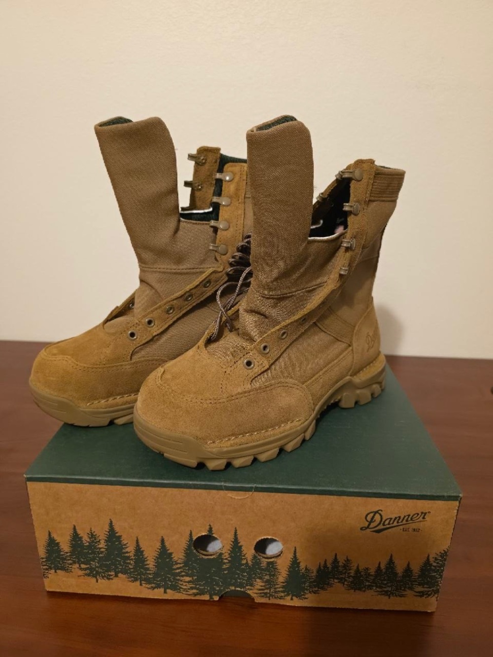 DANNER RIVOT TFX 8" COYOTE GTX 400g GORE-TEX TACTICAL BOOTS SIZE 9 EXTRA WIDE